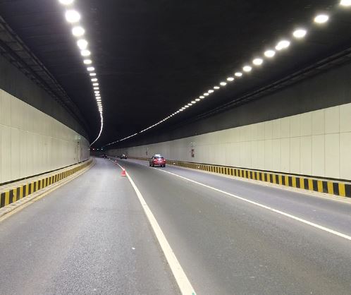 tunnel light    3